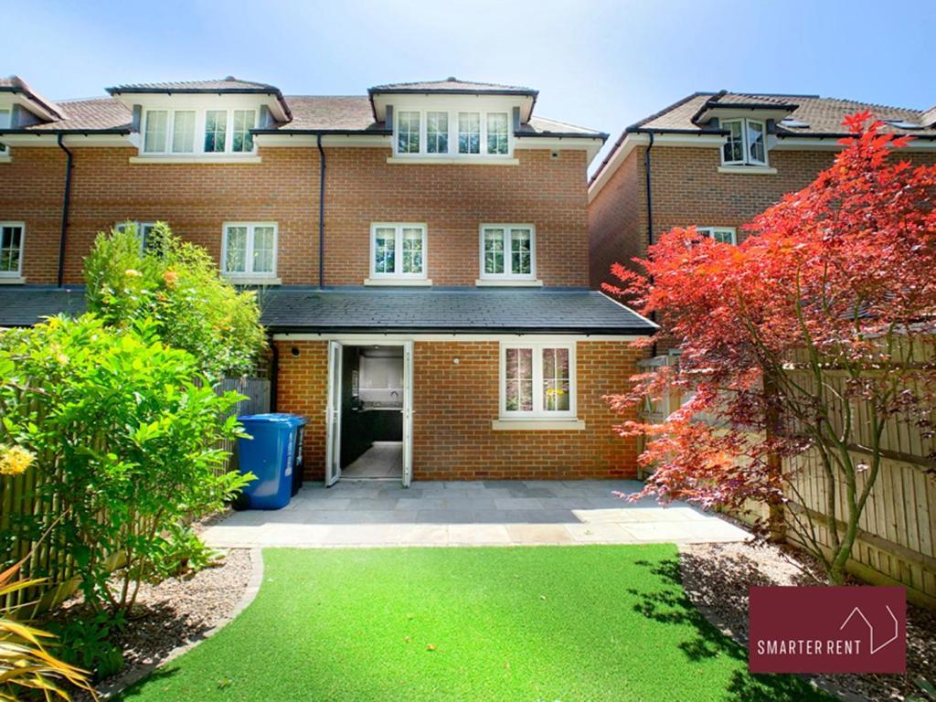 Maidenhead, Leander - 3 Bedroom - Parking & Garden Exteriör bild